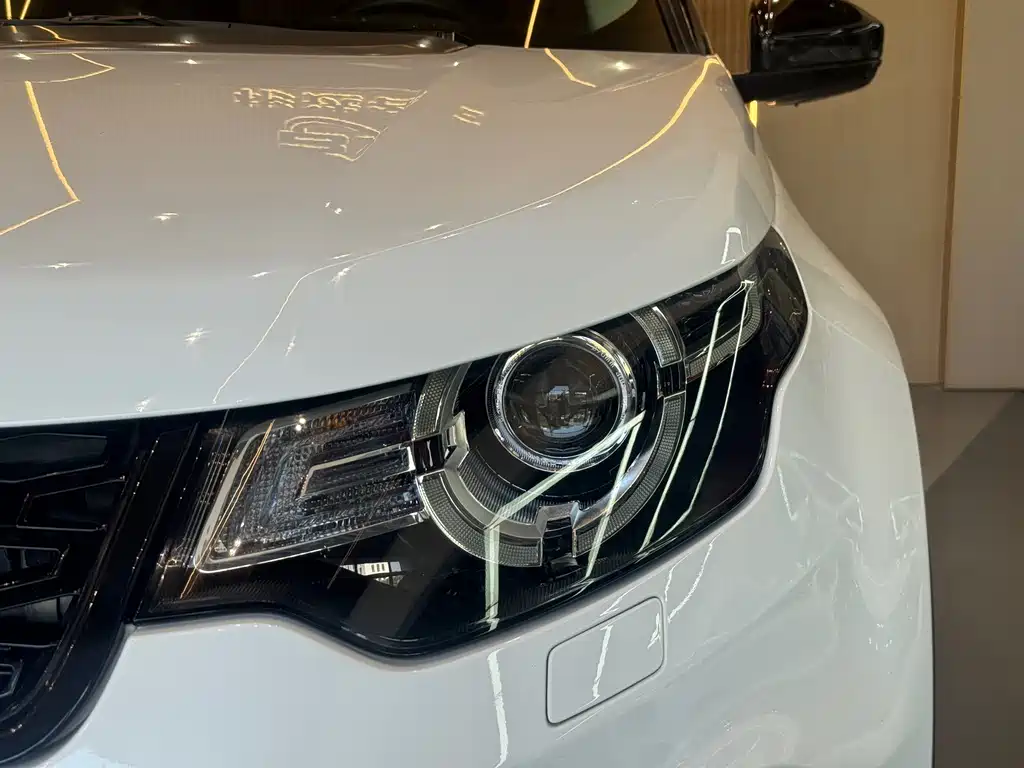 Land Rover Discovery Sport 2018 — фото 15