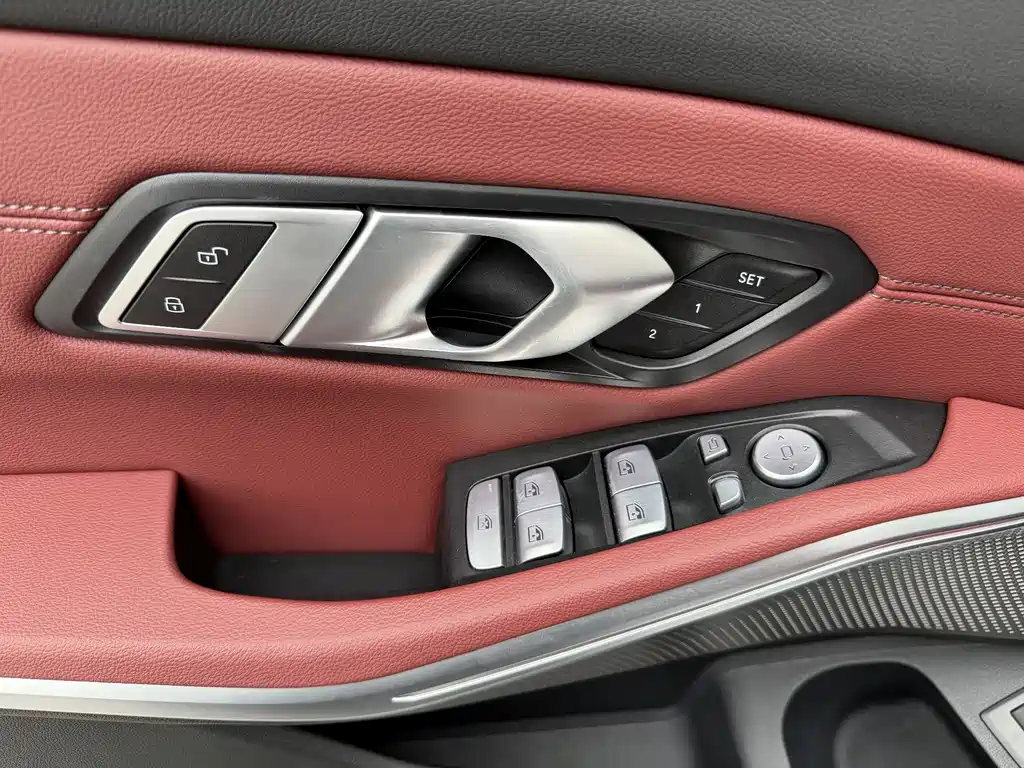 BMW 3 Series 2023 — фото 12