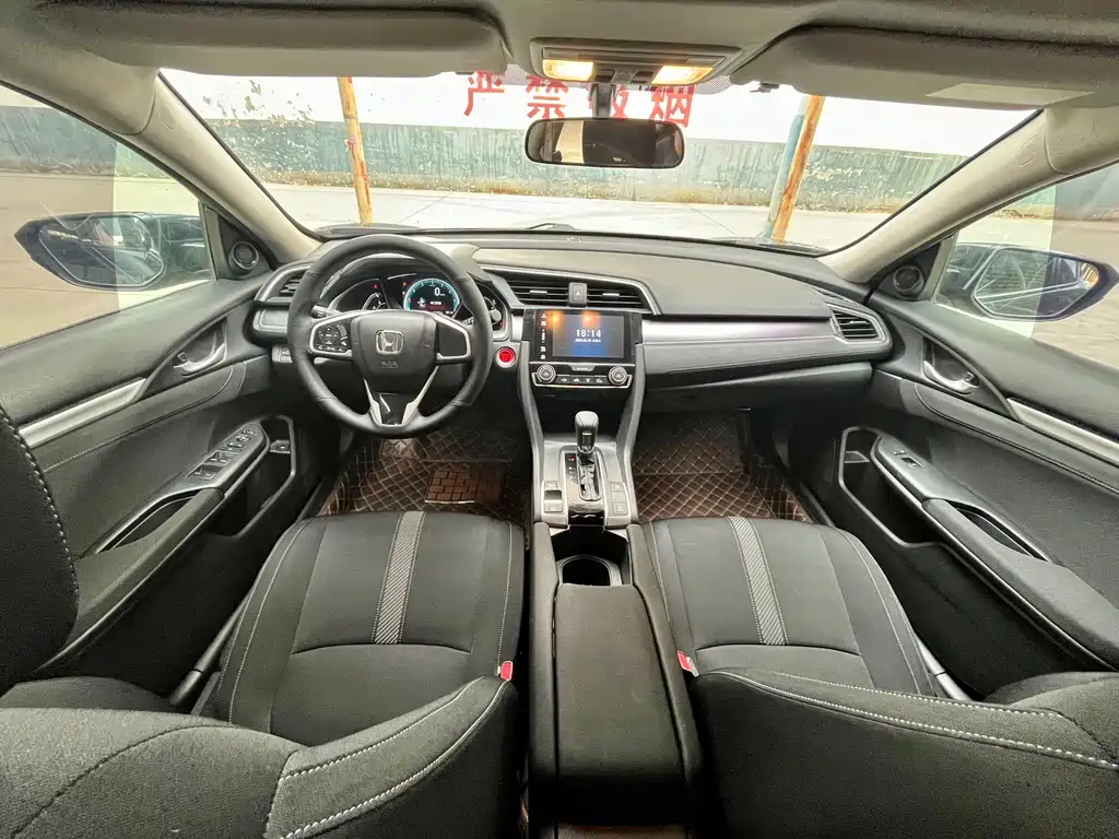 Honda Civic 2018 — фото 14