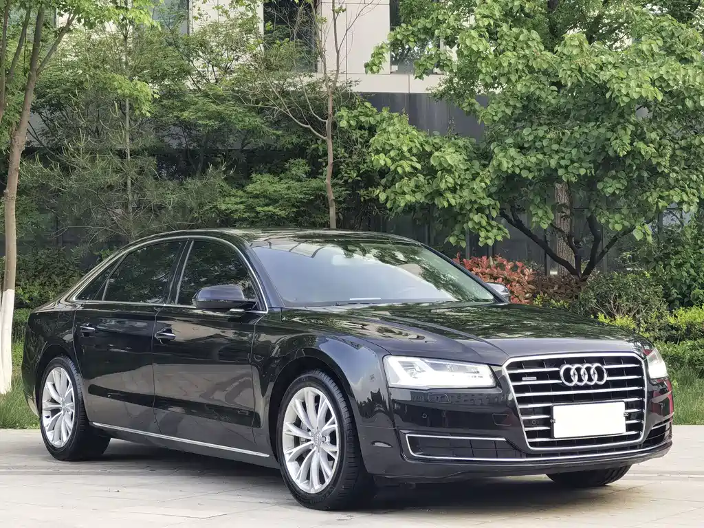 Audi A8 2015 — фото 3