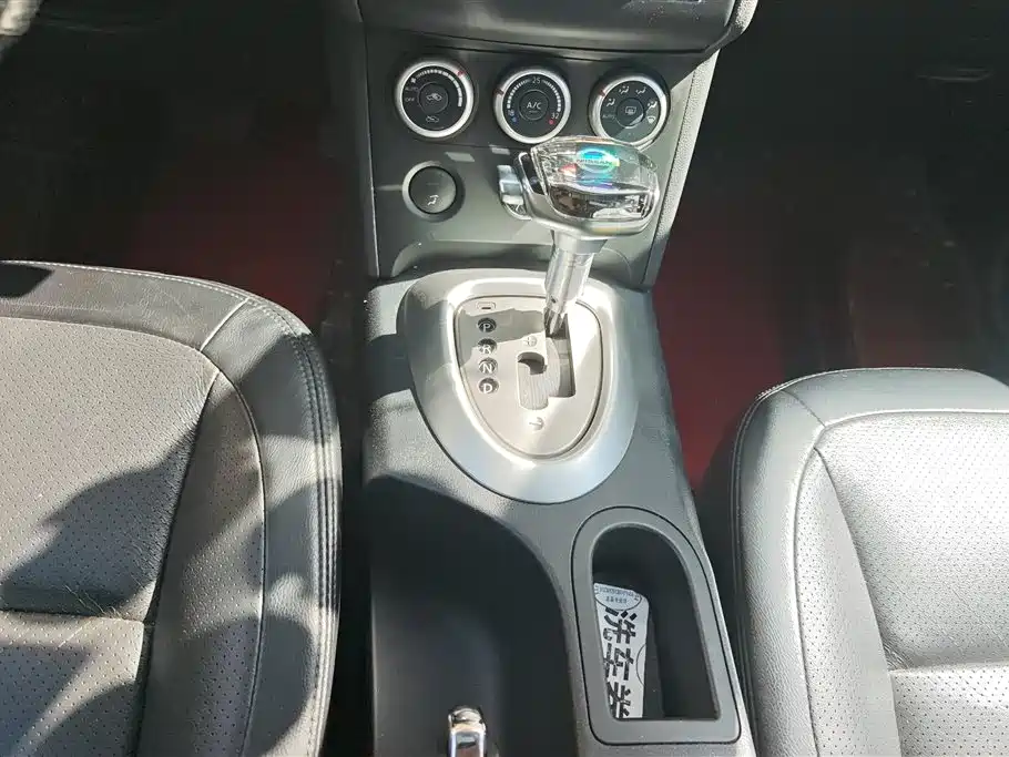 Nissan Qashqai 2011 — фото 16
