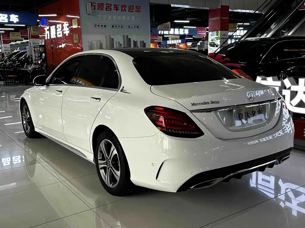 Mercedes-Benz C-Class 2019 — фото 14