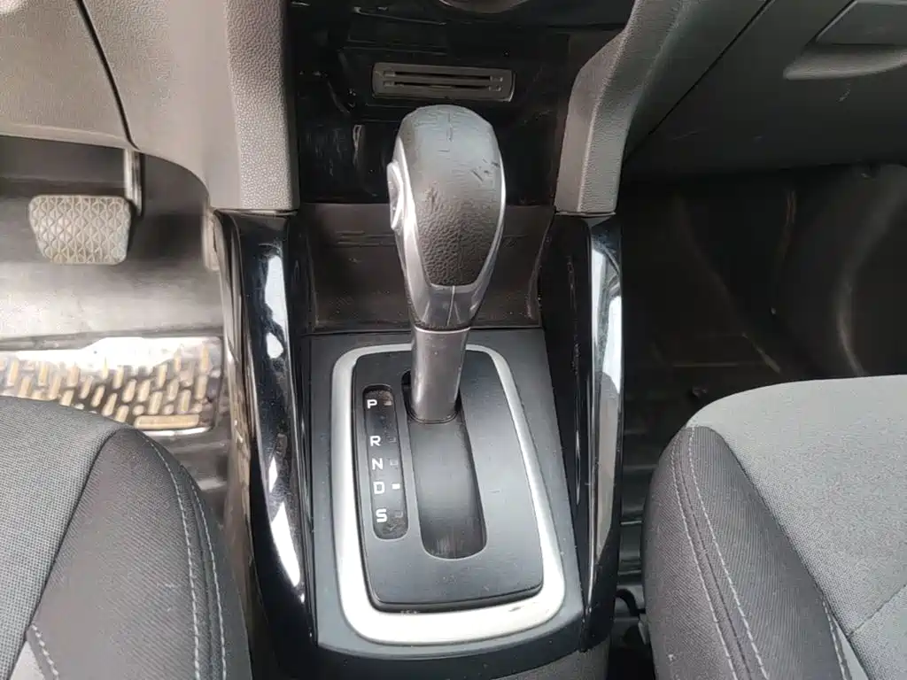 Ford EcoSport 2015 — фото 14