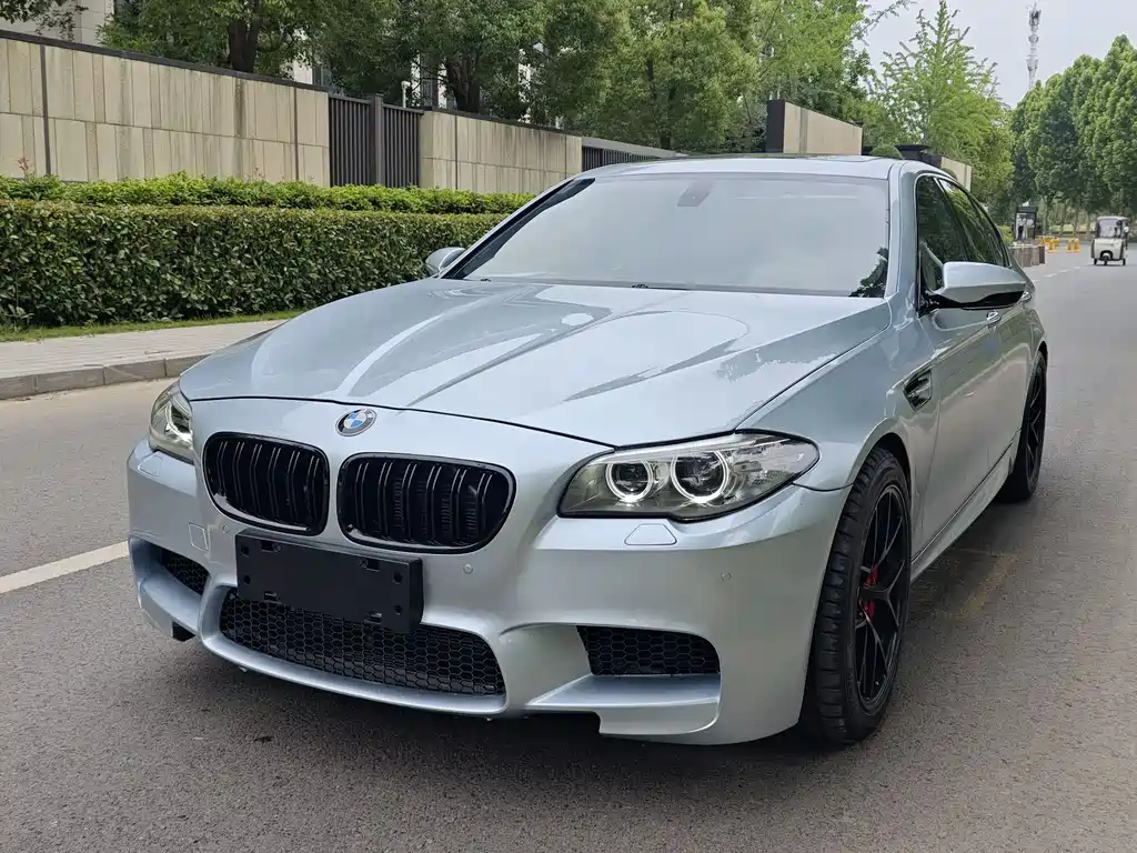 BMW M5 2015