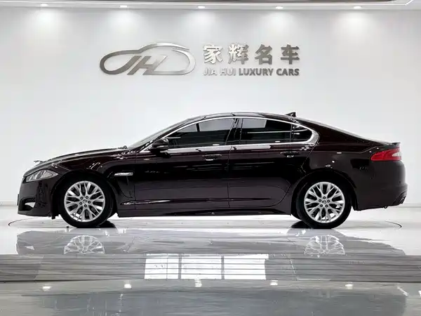 Jaguar XF 2013