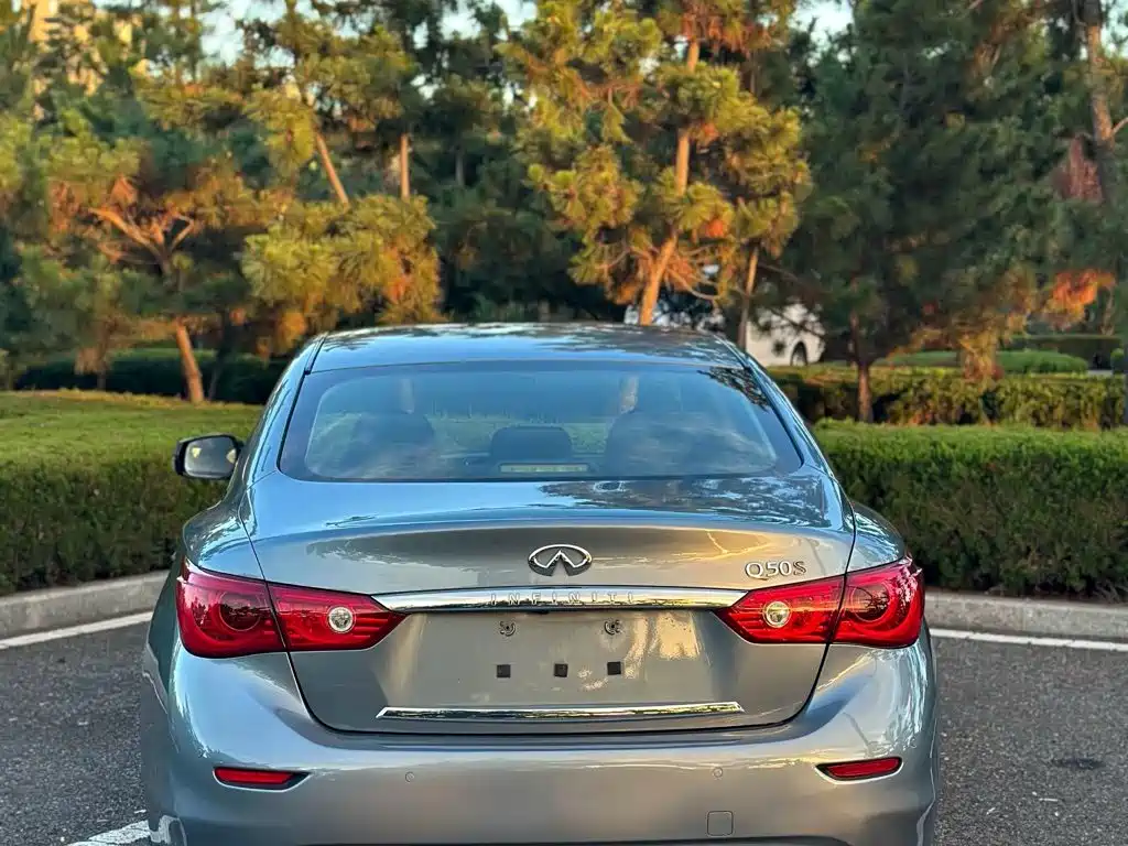 Infiniti Q50 2015 — фото 2