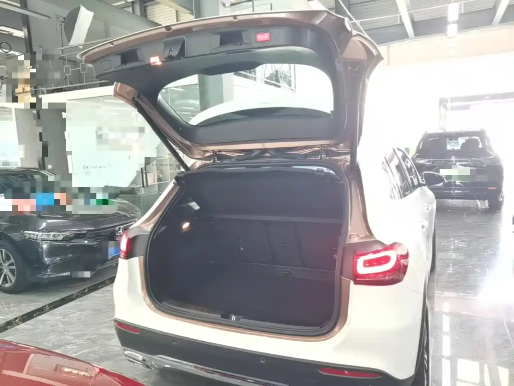 Mercedes-Benz GLA 2021 — фото 19