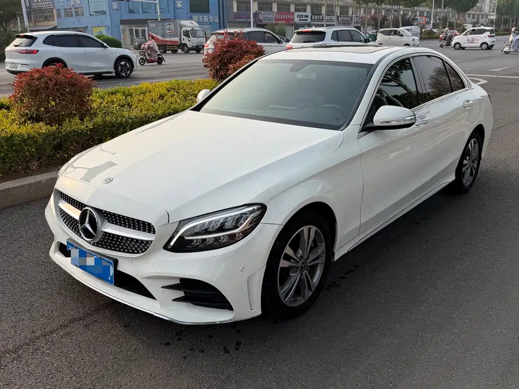 Mercedes-Benz C-Class 2020