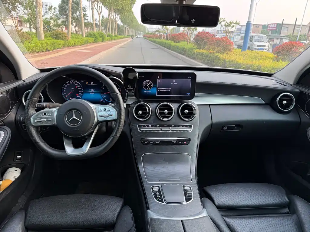 Mercedes-Benz C-Class 2020 — фото 10