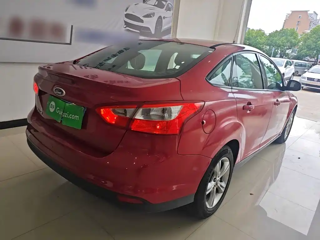 Ford Focus 2015 — фото 5