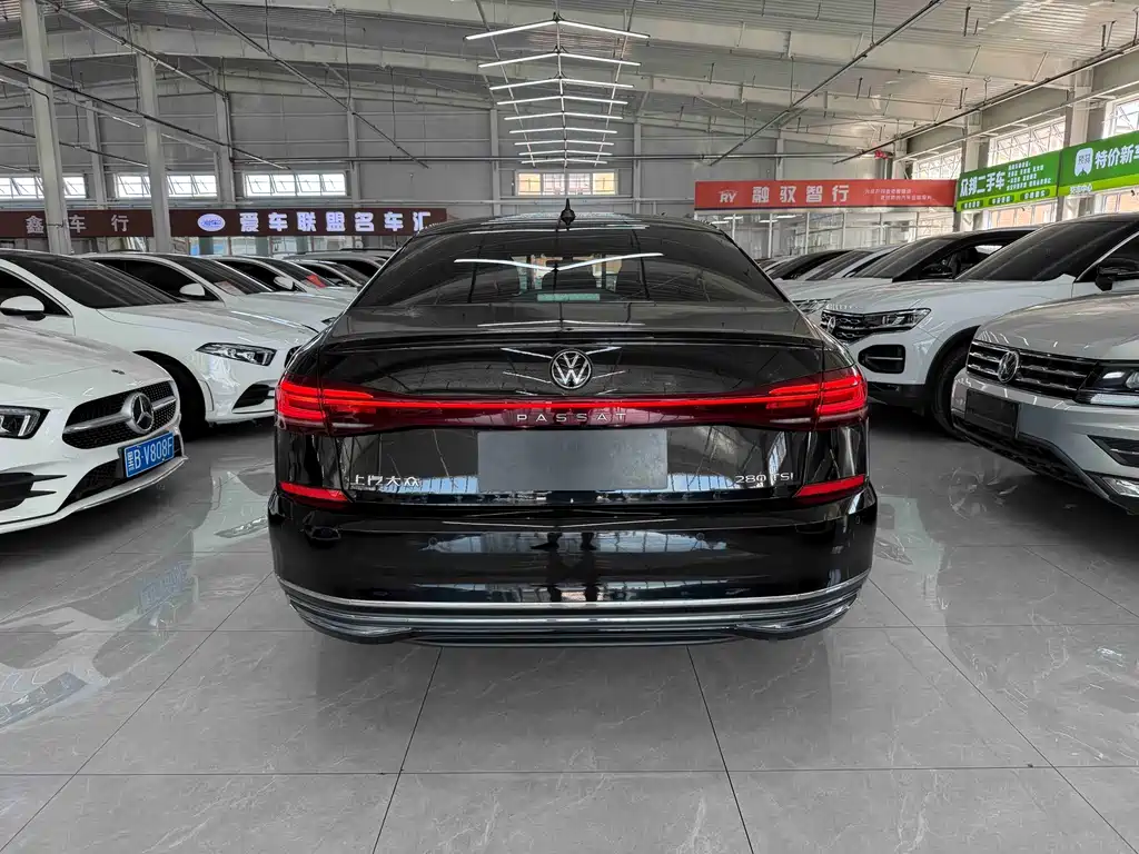Volkswagen Passat 2023