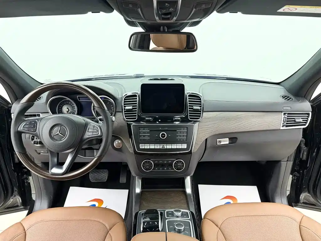 Mercedes-Benz GLS 2018 — фото 10