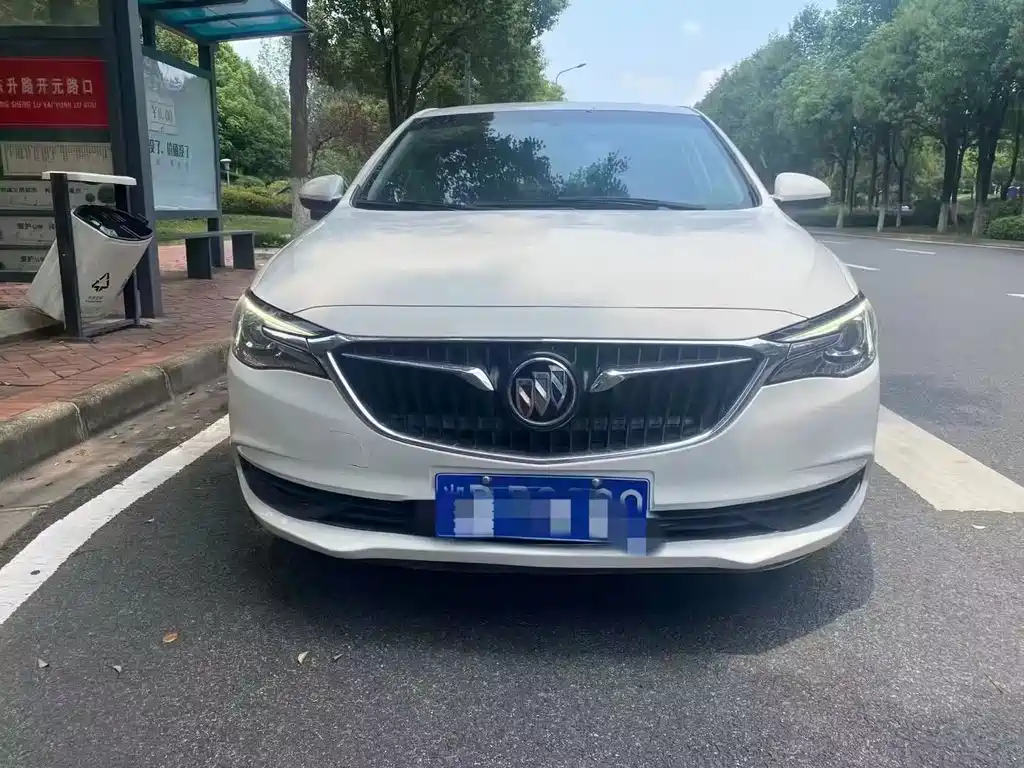 Buick Excelle 2018 — фото 2