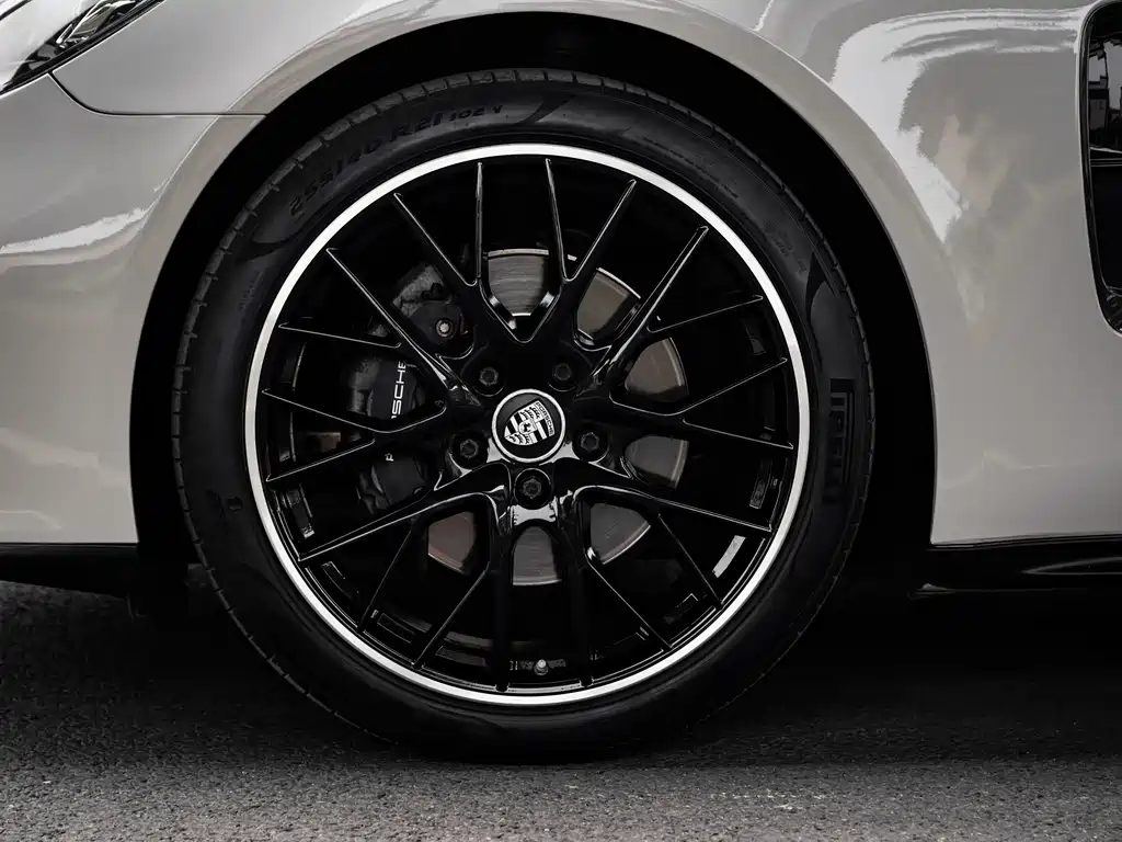 Porsche Panamera 2018 — фото 4