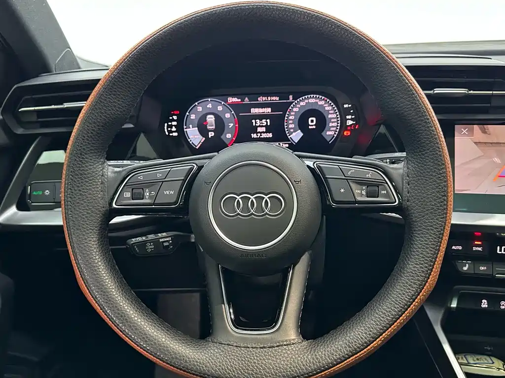 Audi A3 2023 — фото 11