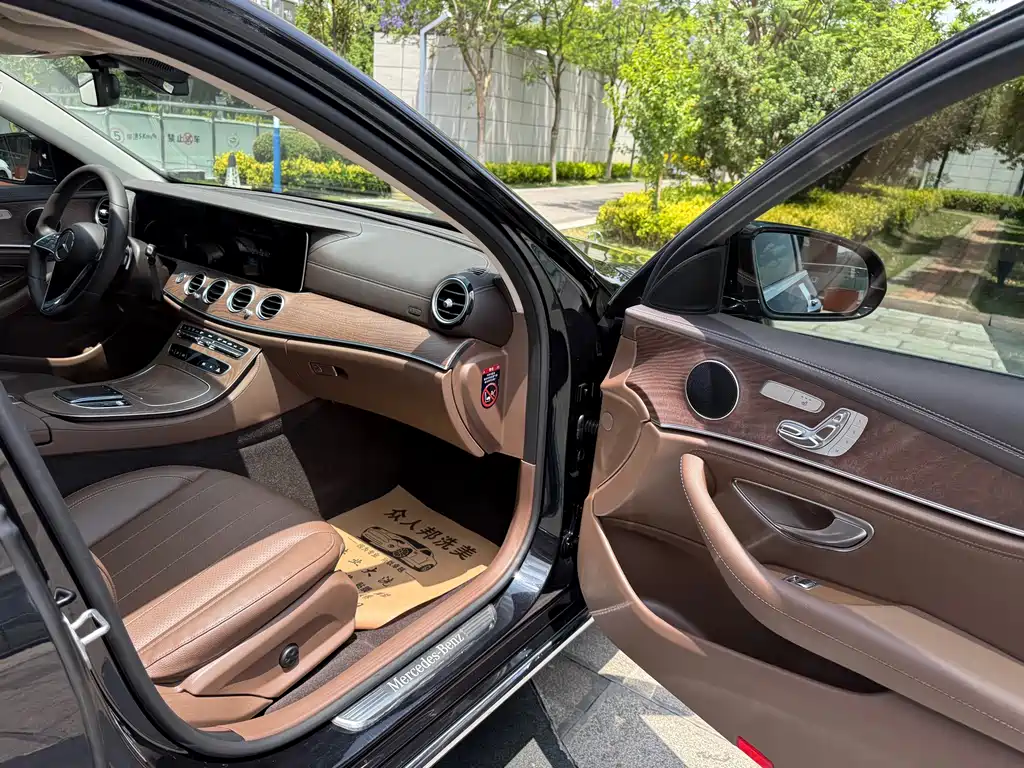 Mercedes-Benz E-Class 2022 — фото 43
