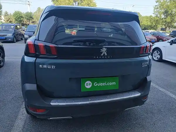 Peugeot 5008 2017