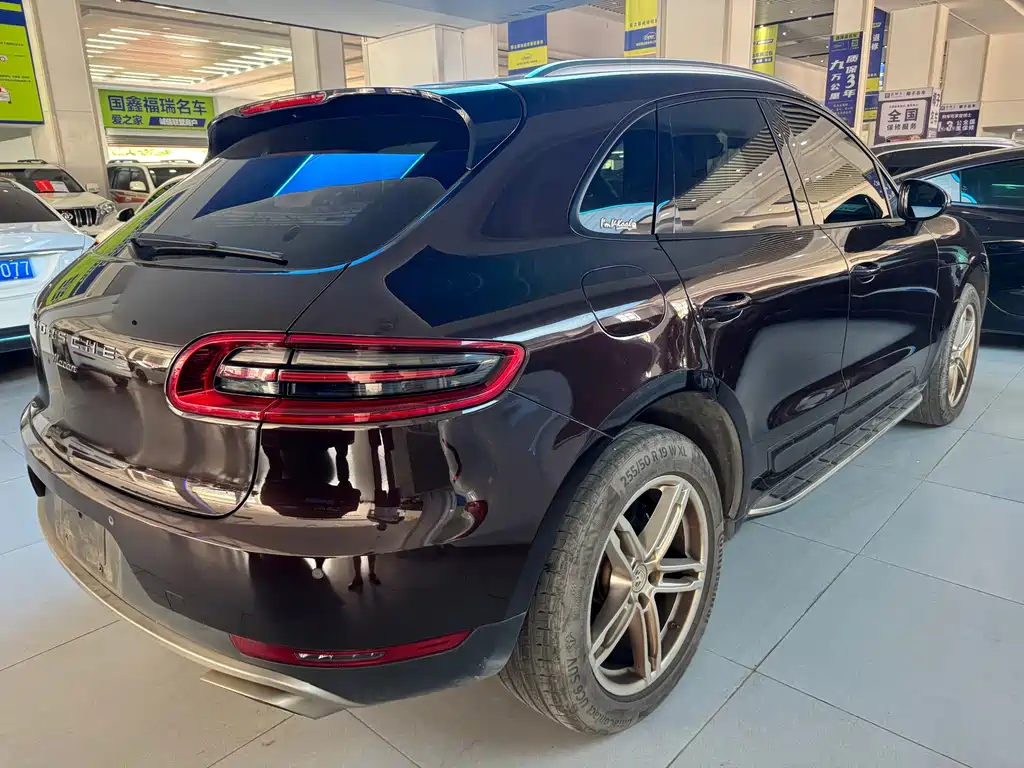 Porsche Macan 2016