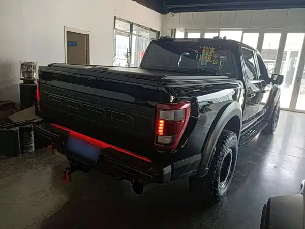 Ford F-150 Raptor 2025