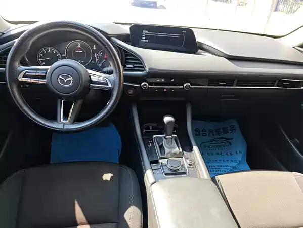 Mazda 3 Axela 2022