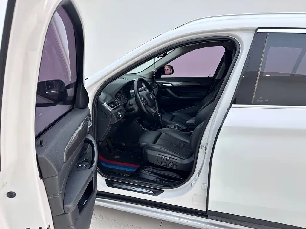 BMW X1 2017 — фото 12