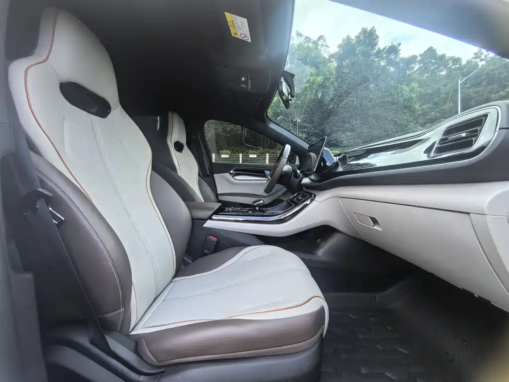 BYD Qin PLUS 2025 — фото 15