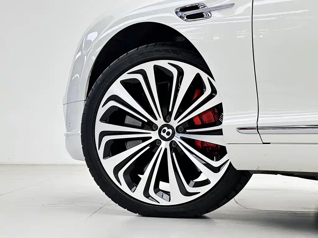 Bentley Continental 2018 — фото 8