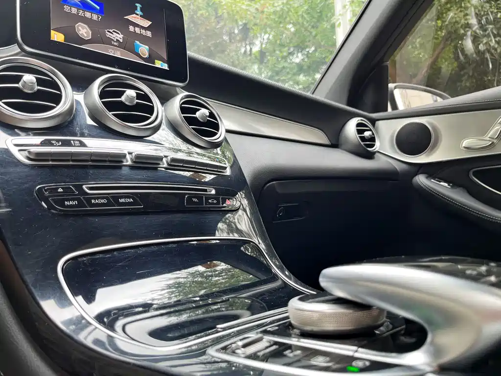 Mercedes-Benz GLC 2018 — фото 10