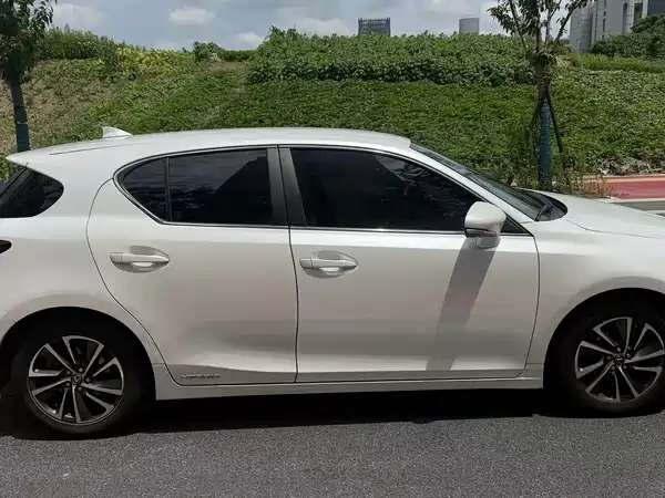 Lexus CT 2018
