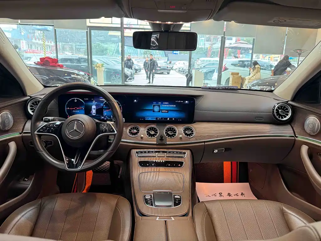 Mercedes-Benz E-Class 2021 — фото 13
