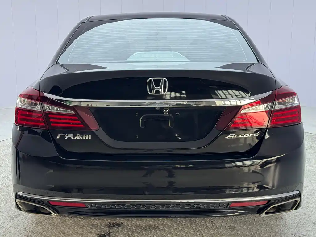 Honda Accord 2017 — фото 21