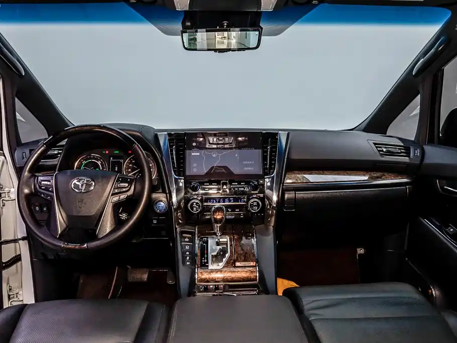 Toyota Vellfire 2021 — фото 27