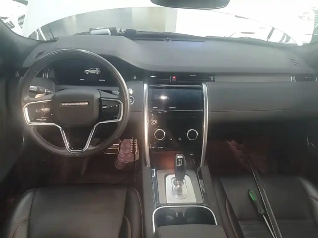 Land Rover Discovery Sport 2023 — фото 10