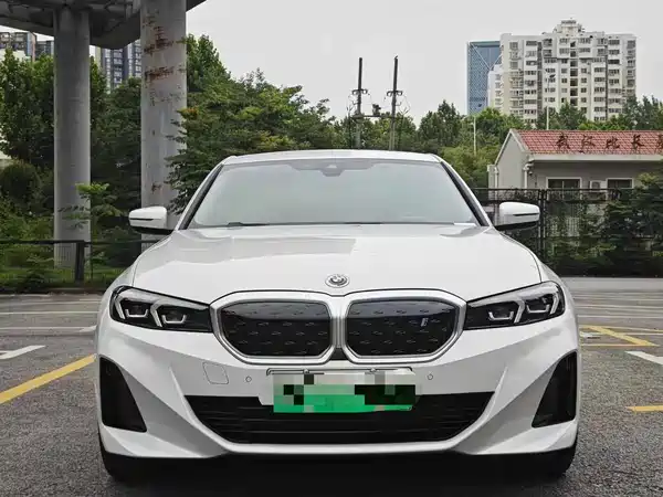 BMW i3 2024
