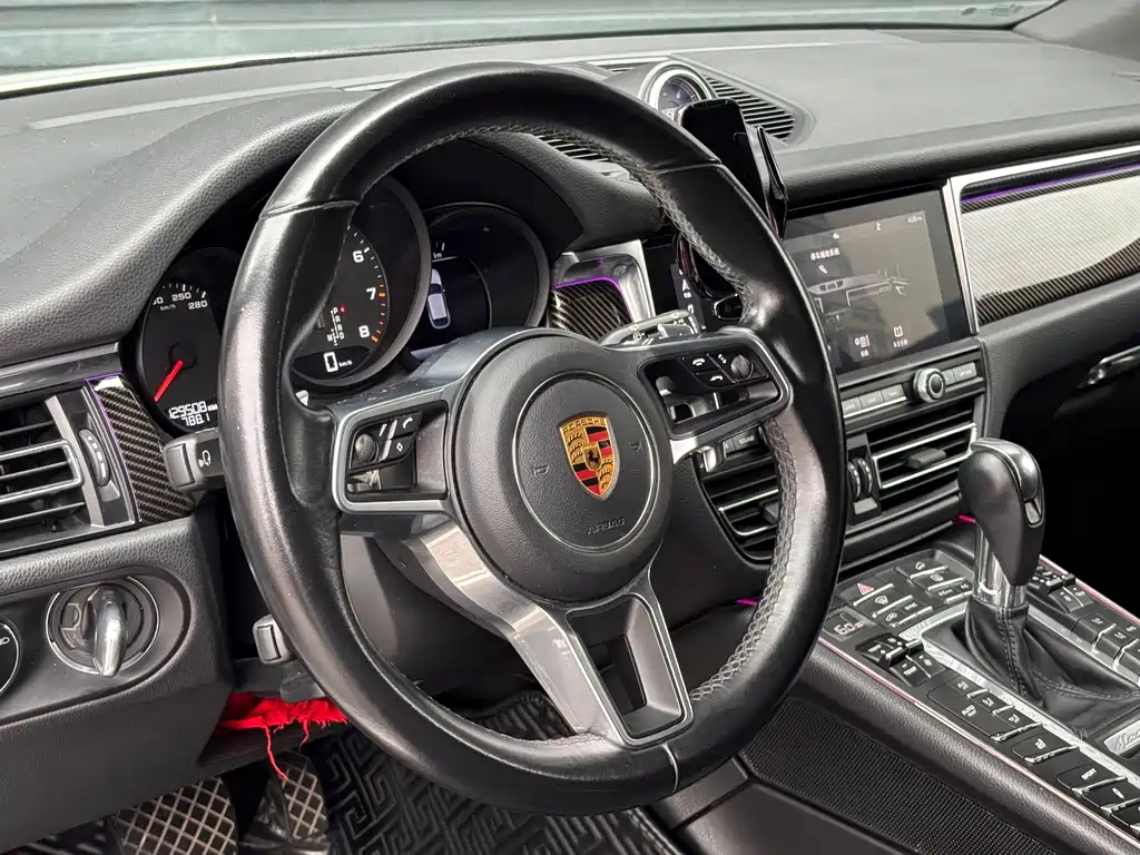 Porsche Macan 2021 — фото 19