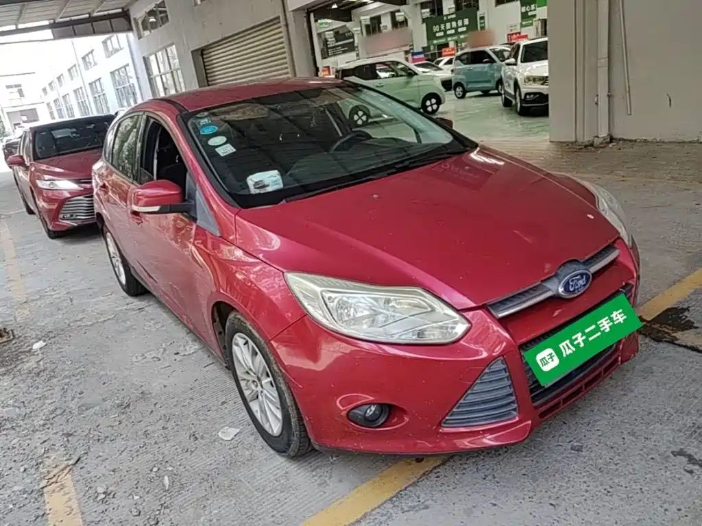 Ford Focus 2015 — фото 4