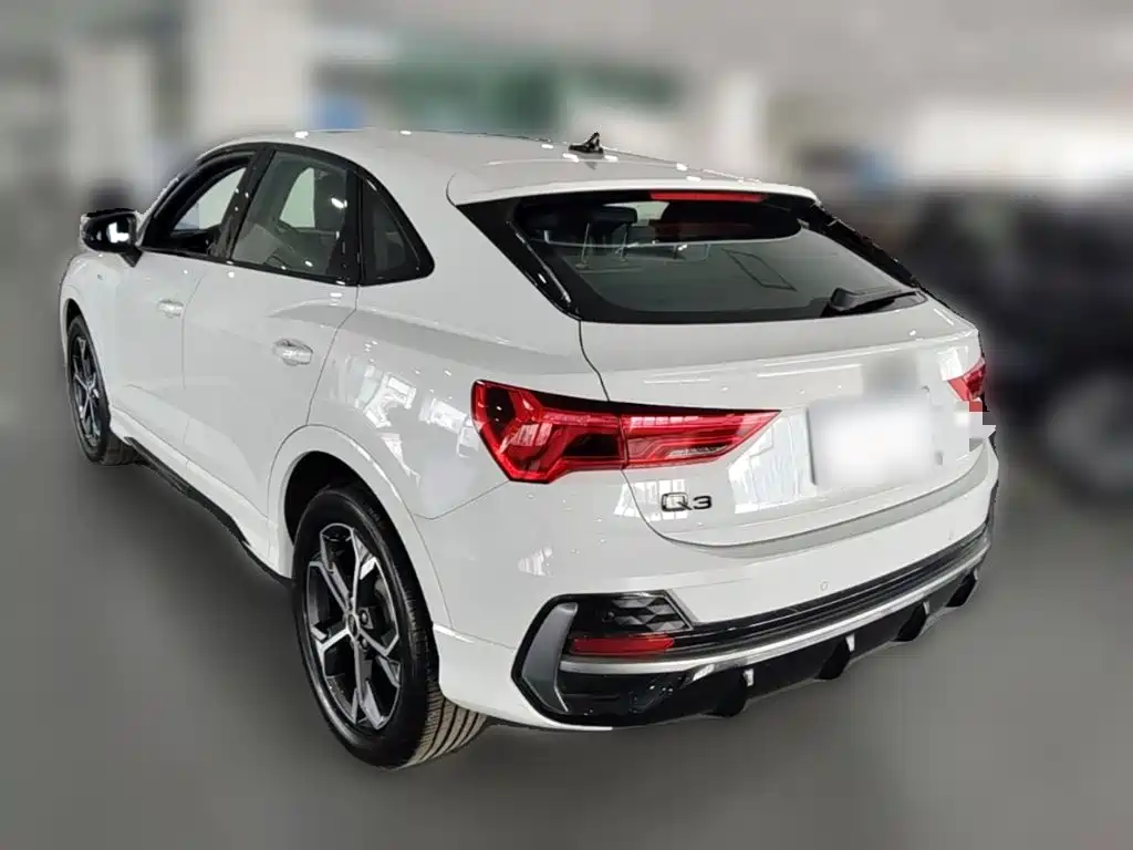 Audi Q3 Sportback 2025 — фото 9