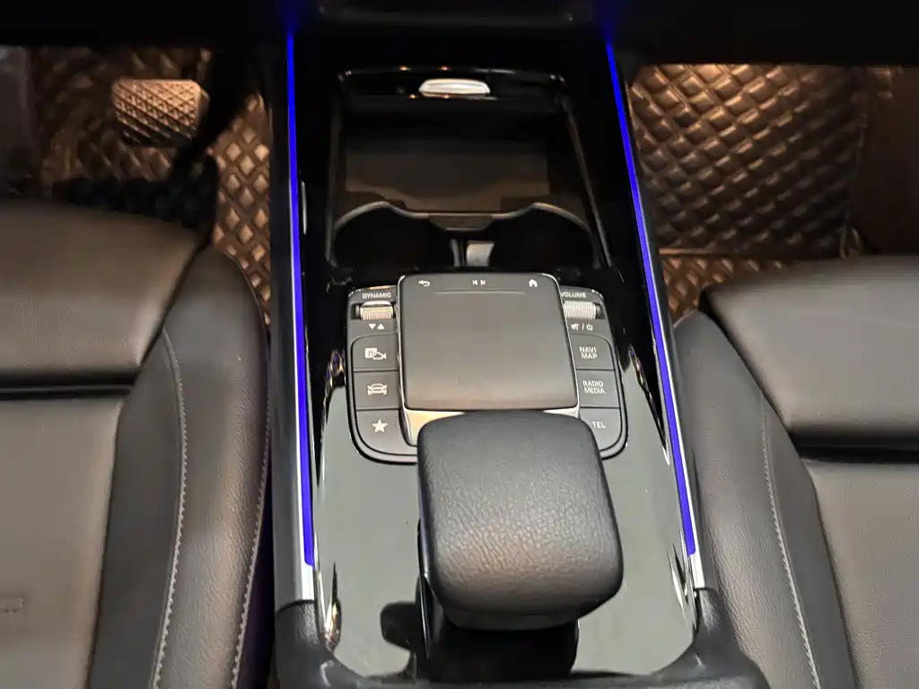 Mercedes-Benz GLA 2021 — фото 18