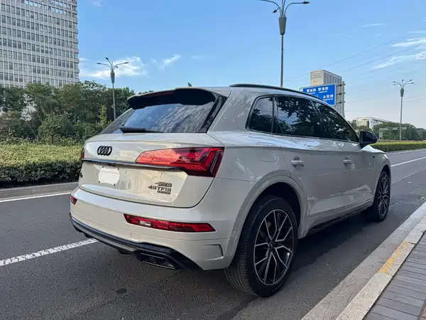 Audi Q5L 2024