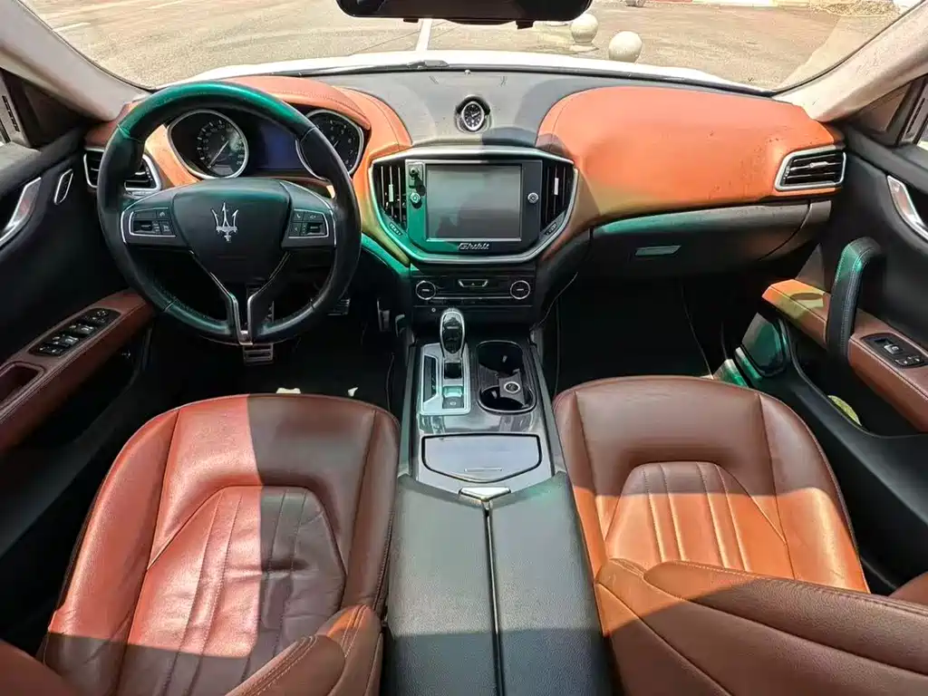 Maserati Ghibli 2016 — фото 9