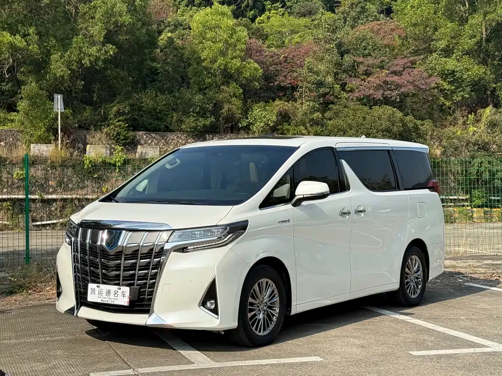 Toyota Alphard 2021 — фото 2