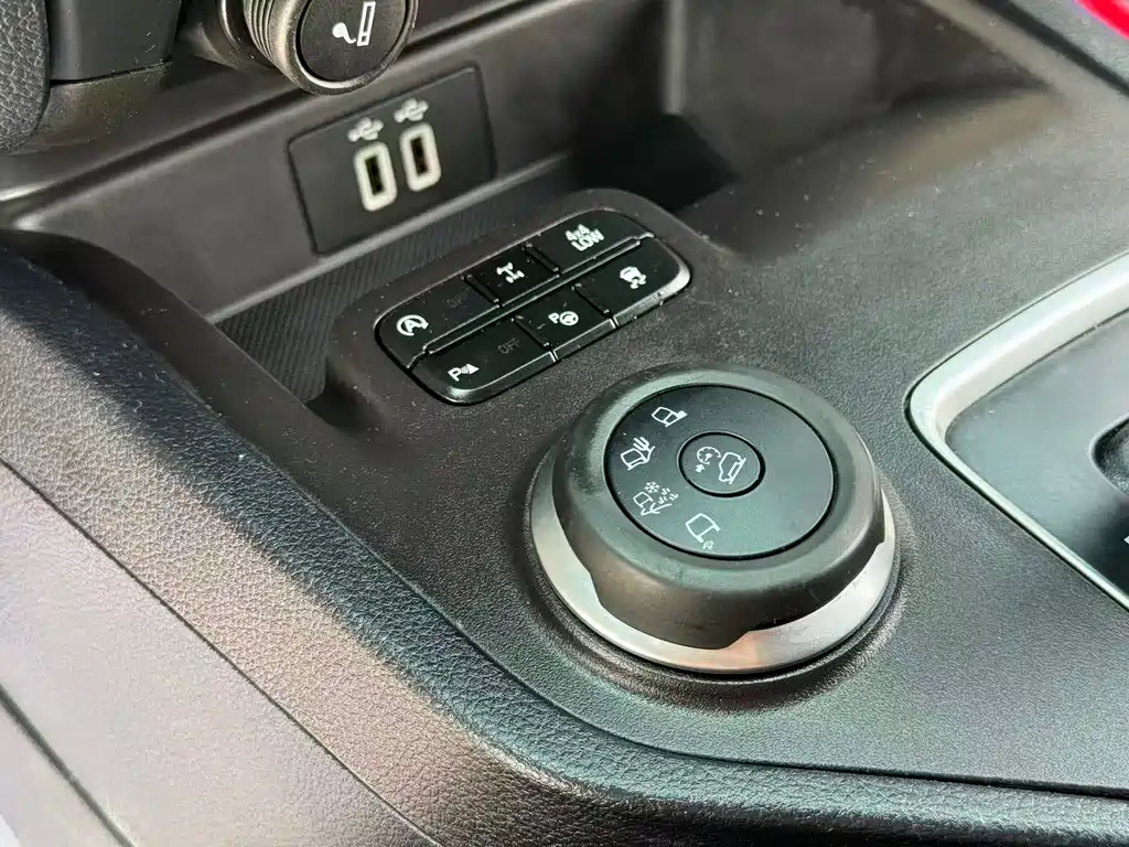 Ford Everest 2020 — фото 12