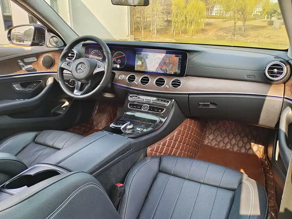 Mercedes-Benz E-Class 2017 — фото 11