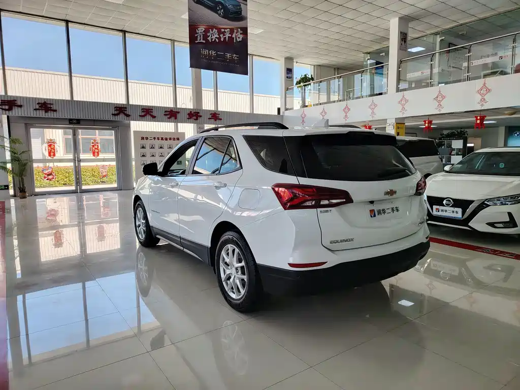 Chevrolet Equinox 2021 — фото 12