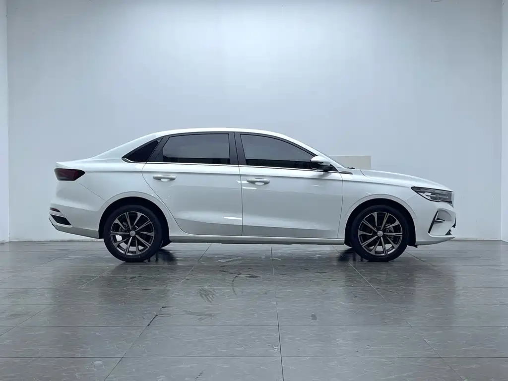 Geely Emgrand 2026