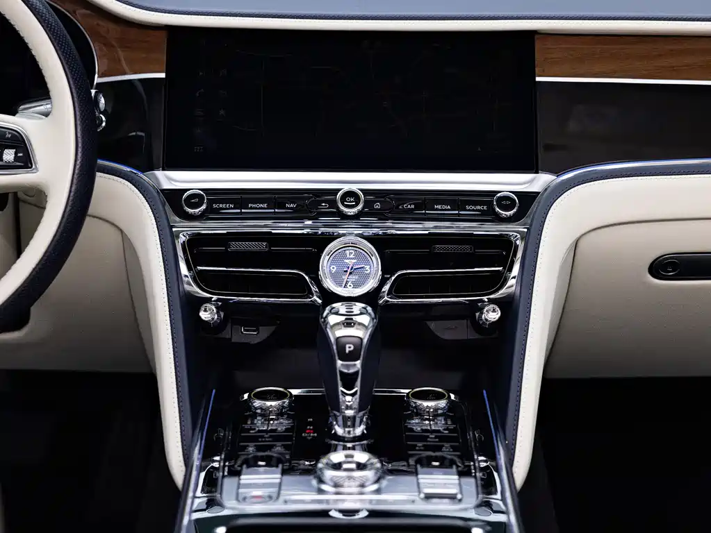 Bentley Flying Spur 2020 — фото 15