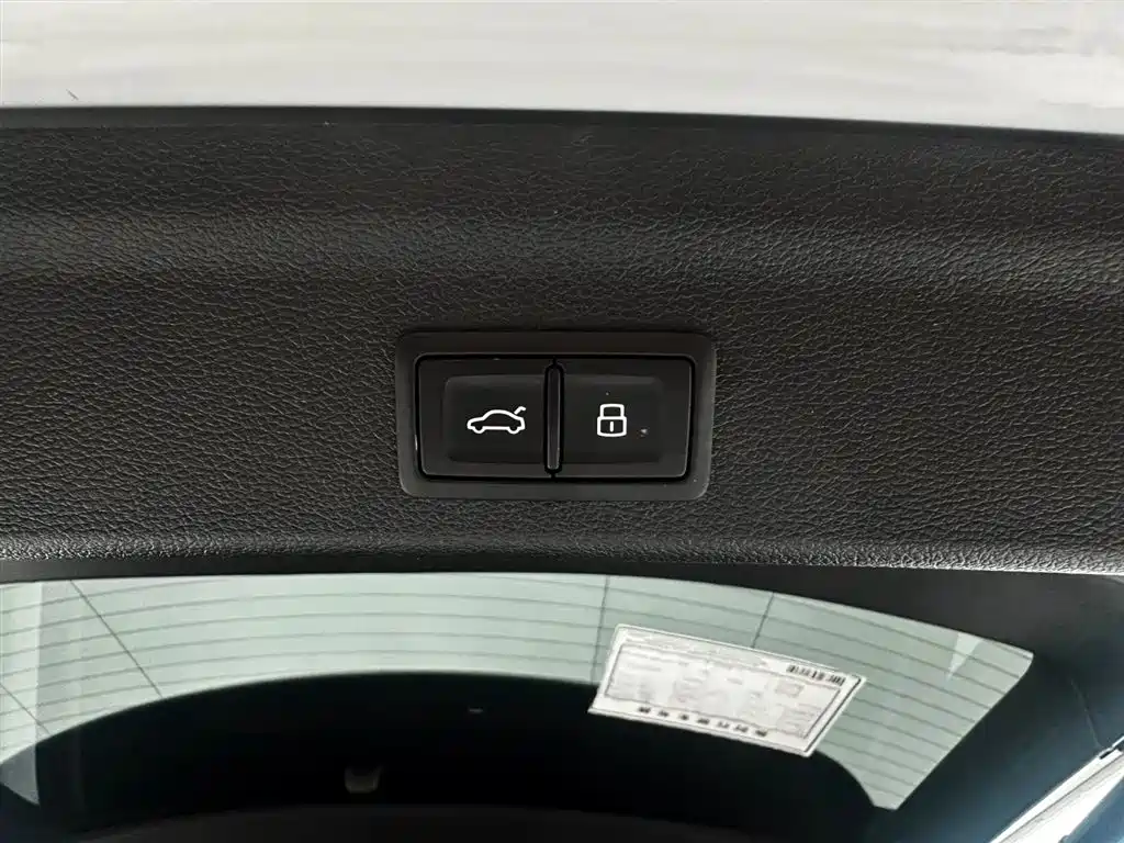 Audi Q3 2022 — фото 18