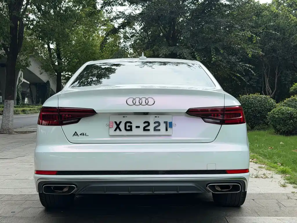 Audi A4L 2020
