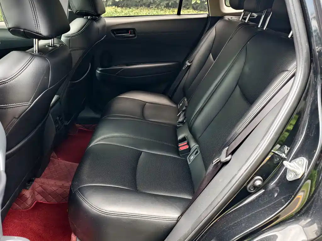 Toyota Corolla Cross 2023 — фото 26