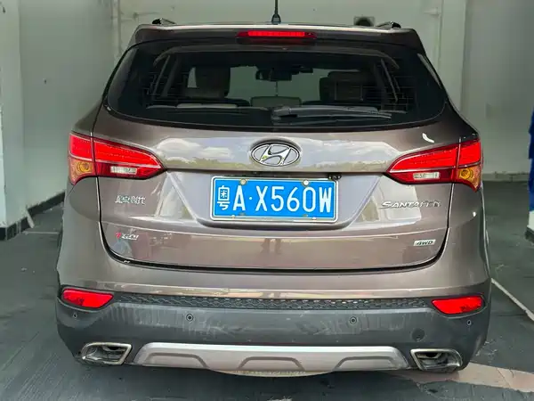 Hyundai Santa Fe 2013